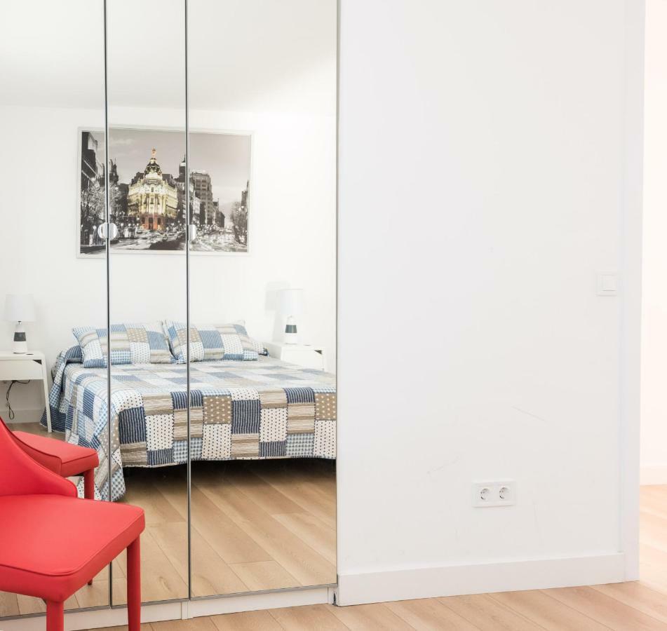 Ever House IFEMA Mar de Cristal Madrid Extérieur photo